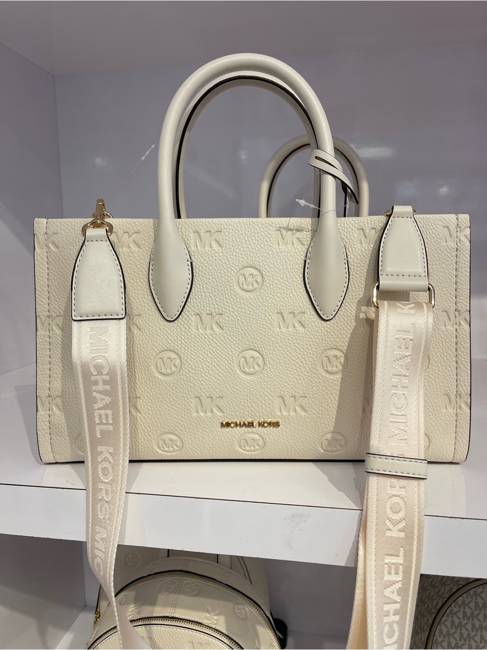 Michael Kors Mirella Md Logo Debossed Satchel Shoulder Tote Handbag
Lt Cream
NWT - Picture 6 of 16